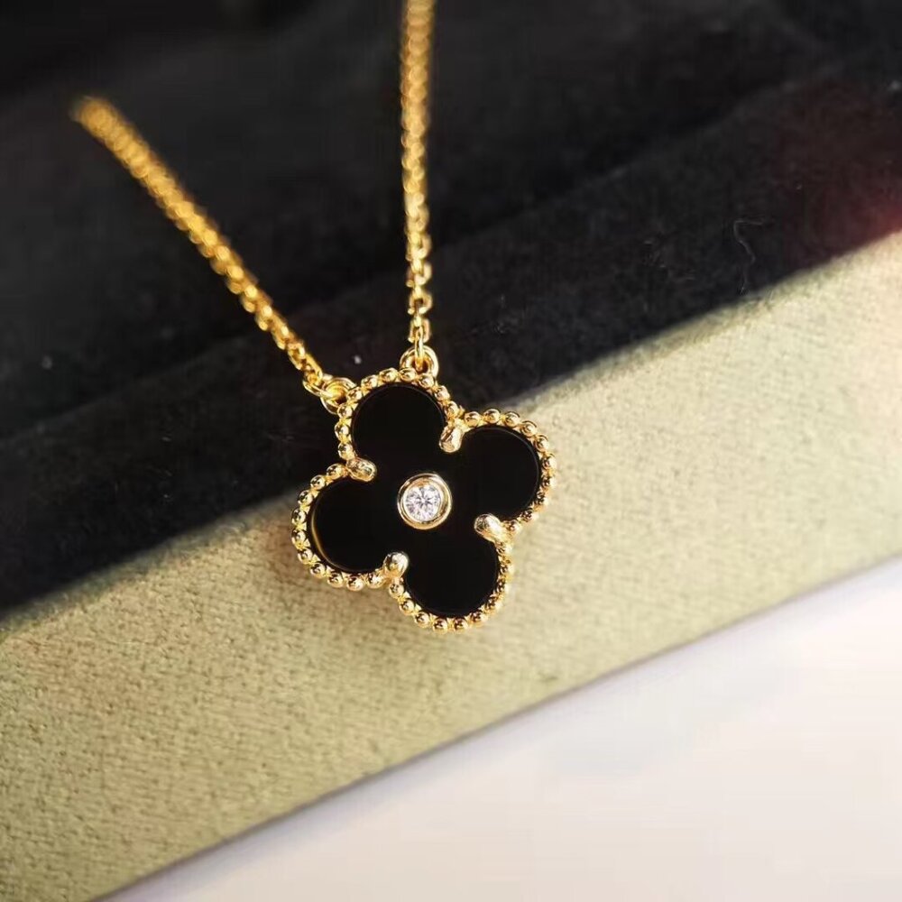 Van Cleef & Arpels classic black necklace